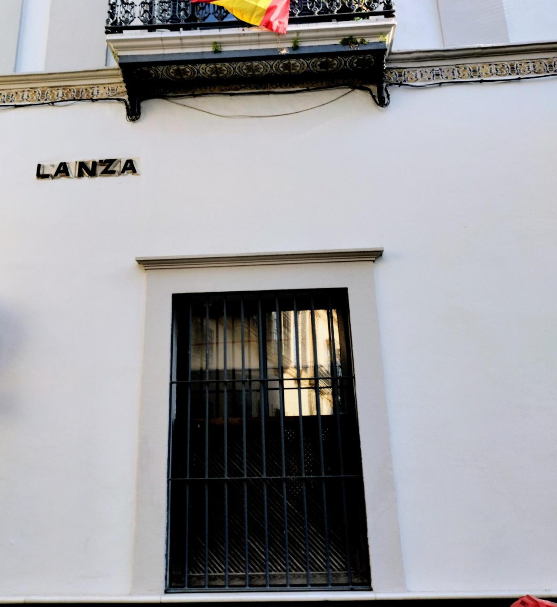 Alojamiento Lanza En El Corazon De Sevilla Exterior foto